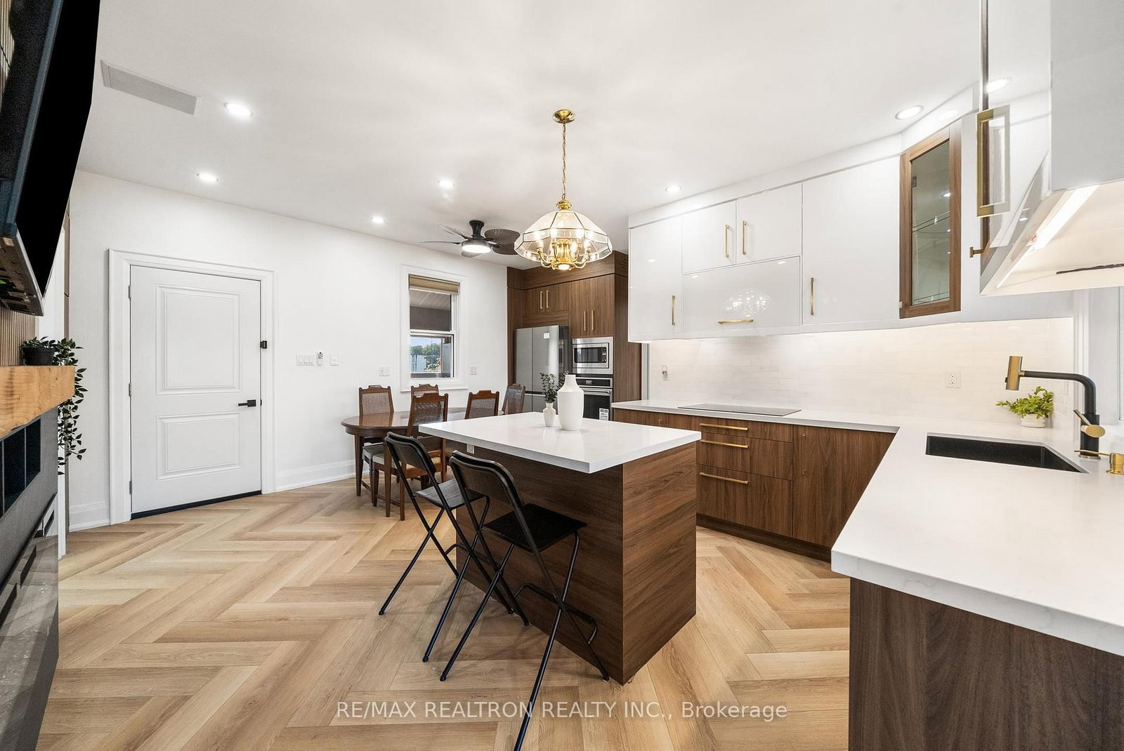 27453 Highway 48 • Georgina, ON photo 5