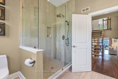 245 Lakeland Crescent • Richmond Hill, ON photo 9