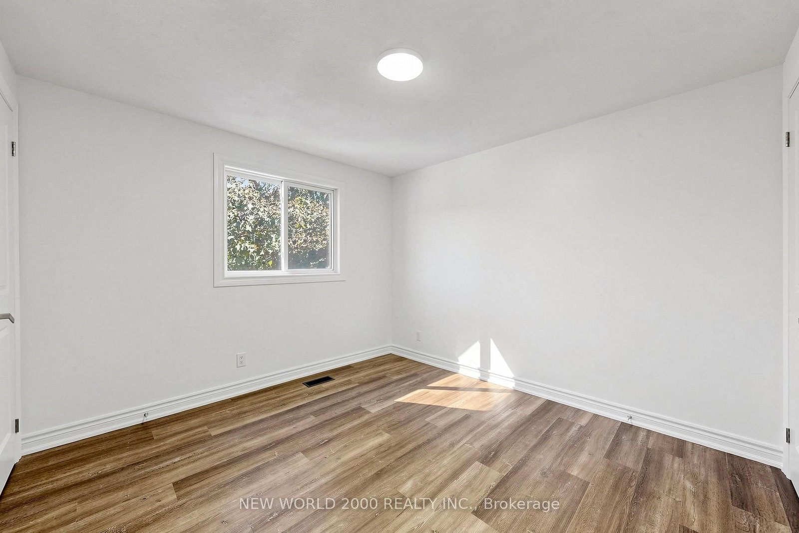 10 Buce Avenue • Bradford West Gwillimbury, ON photo 18