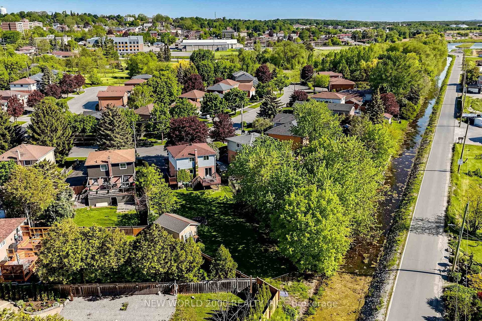 10 Buce Avenue • Bradford West Gwillimbury, ON photo 45