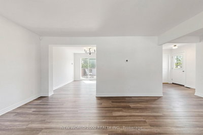 10 Buce Avenue • Bradford West Gwillimbury, ON photo 5