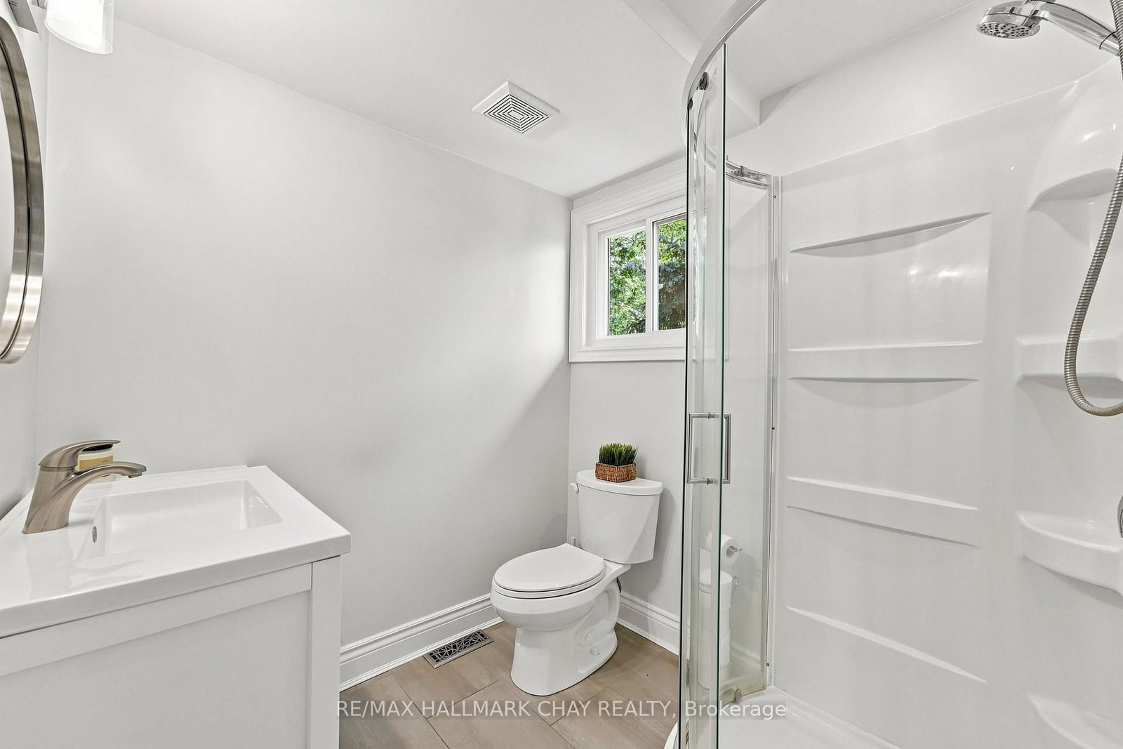 278 Carlisle Street • Newmarket, ON photo 17