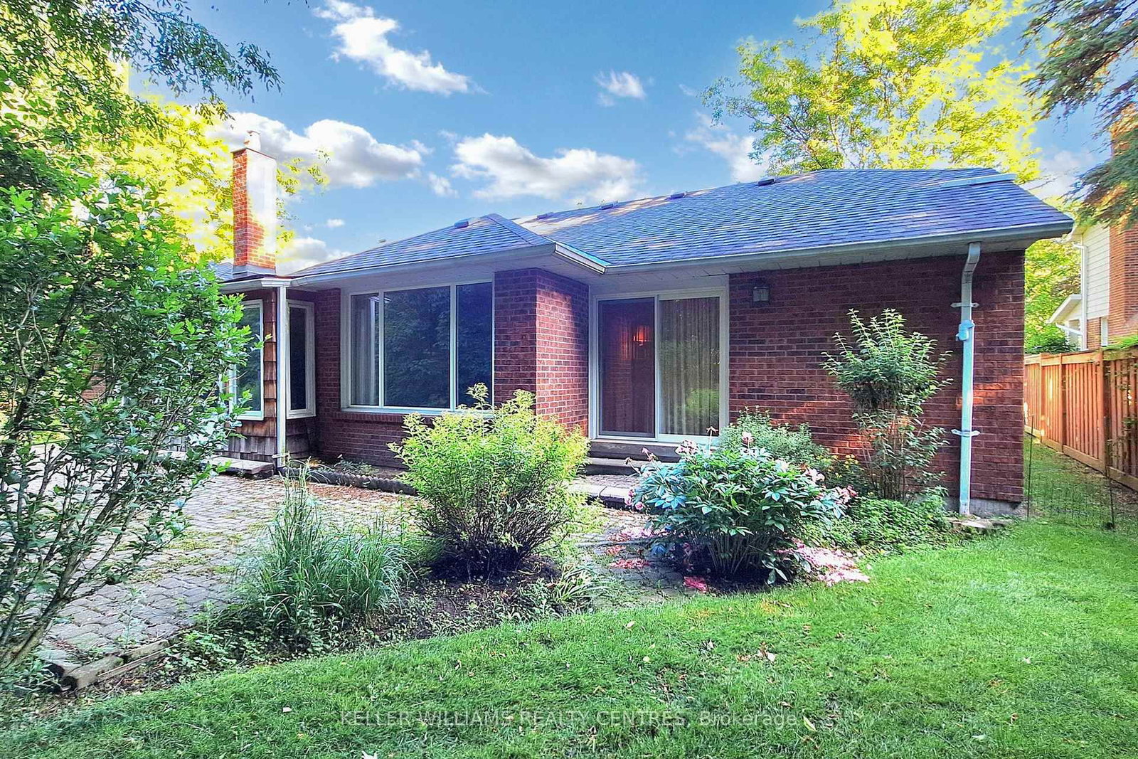27 Hawthorne Lane • Aurora, ON photo 28