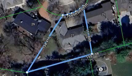27 Hawthorne Lane • Aurora, ON photo 3