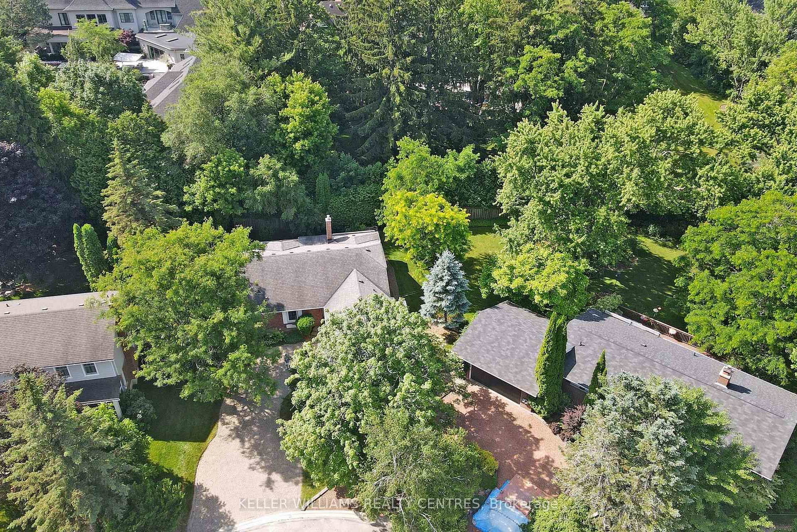 27 Hawthorne Lane • Aurora, ON photo 33