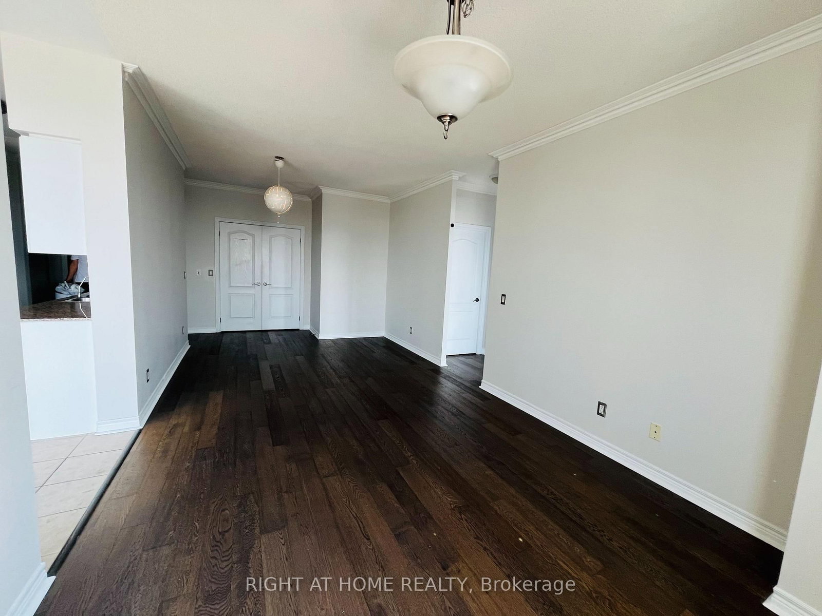 15 North Park Road • #LPH209 • Vaughan, ON photo 11