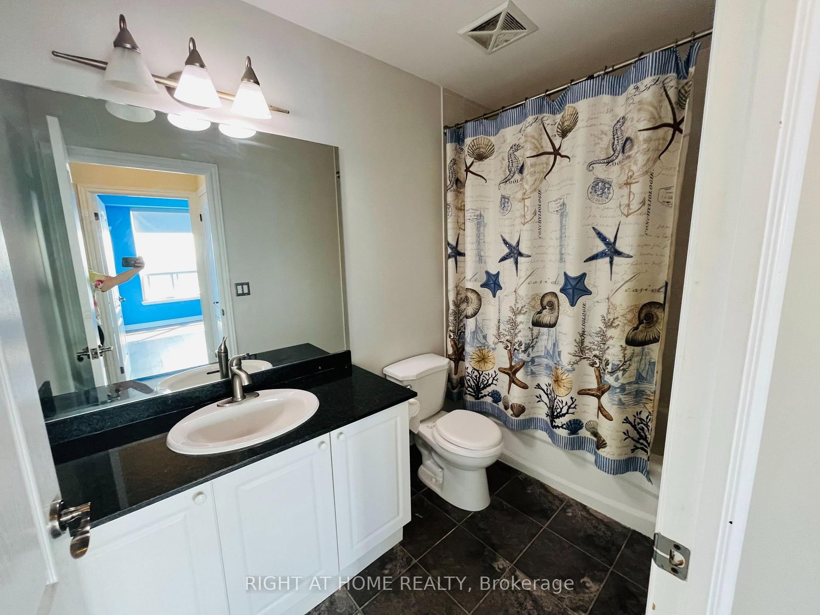 15 North Park Road • #LPH209 • Vaughan, ON photo 13