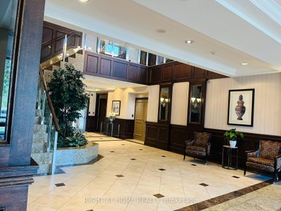 15 North Park Road • #LPH209 • Vaughan, ON photo 5