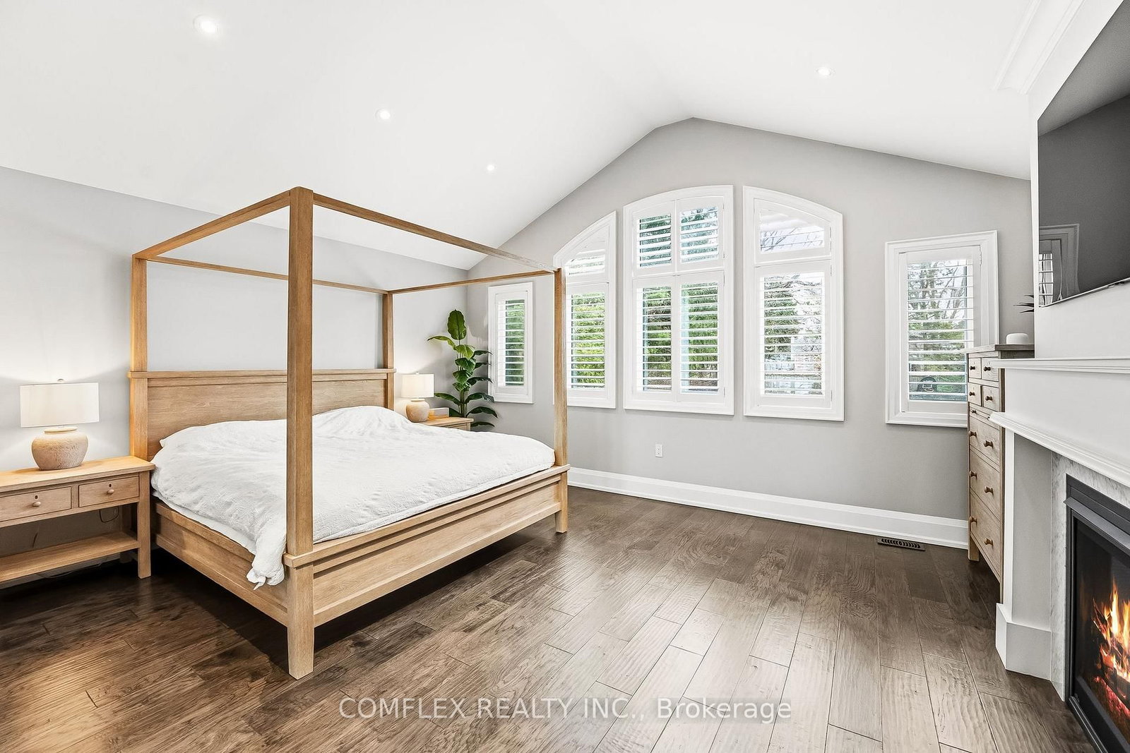 108 Avenue Road • Newmarket, ON photo 26