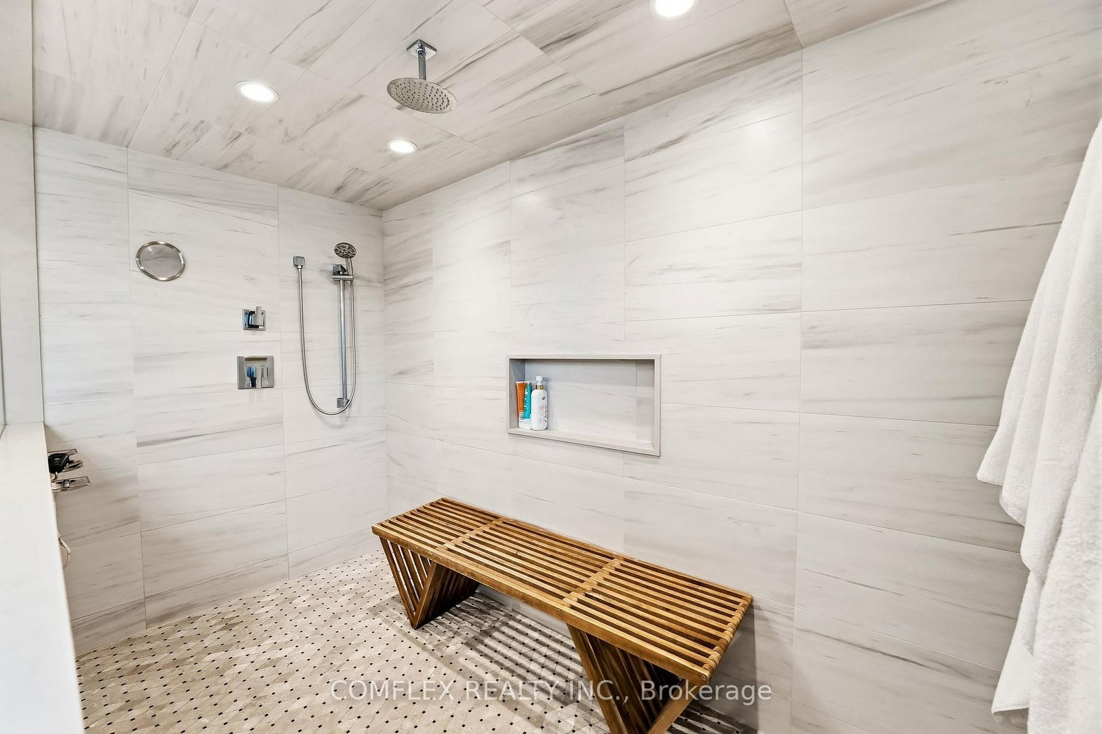 108 Avenue Road • Newmarket, ON photo 27