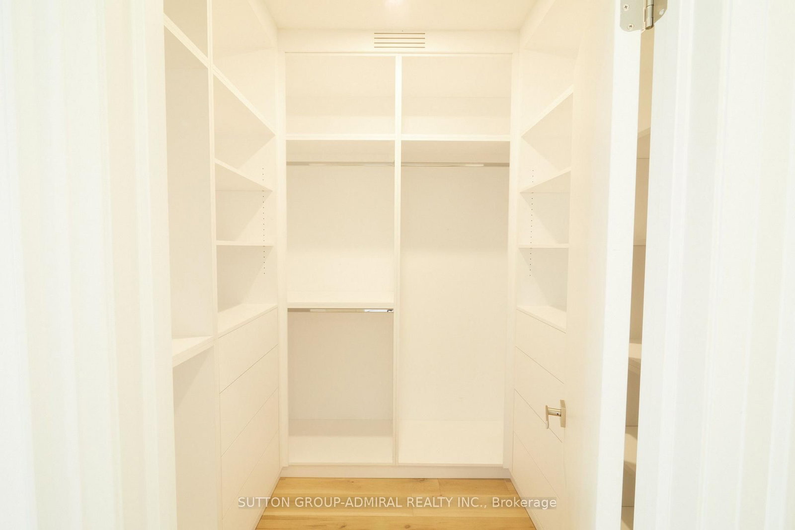 Direzze 18 Court • Richmond Hill, ON photo 15