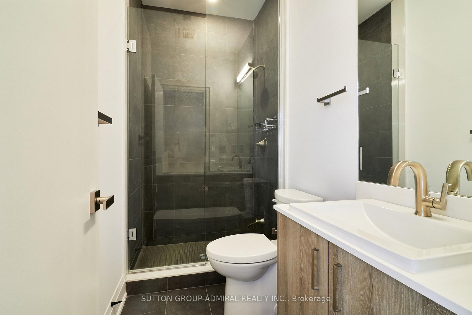 Direzze 18 Court • Richmond Hill, ON photo 22