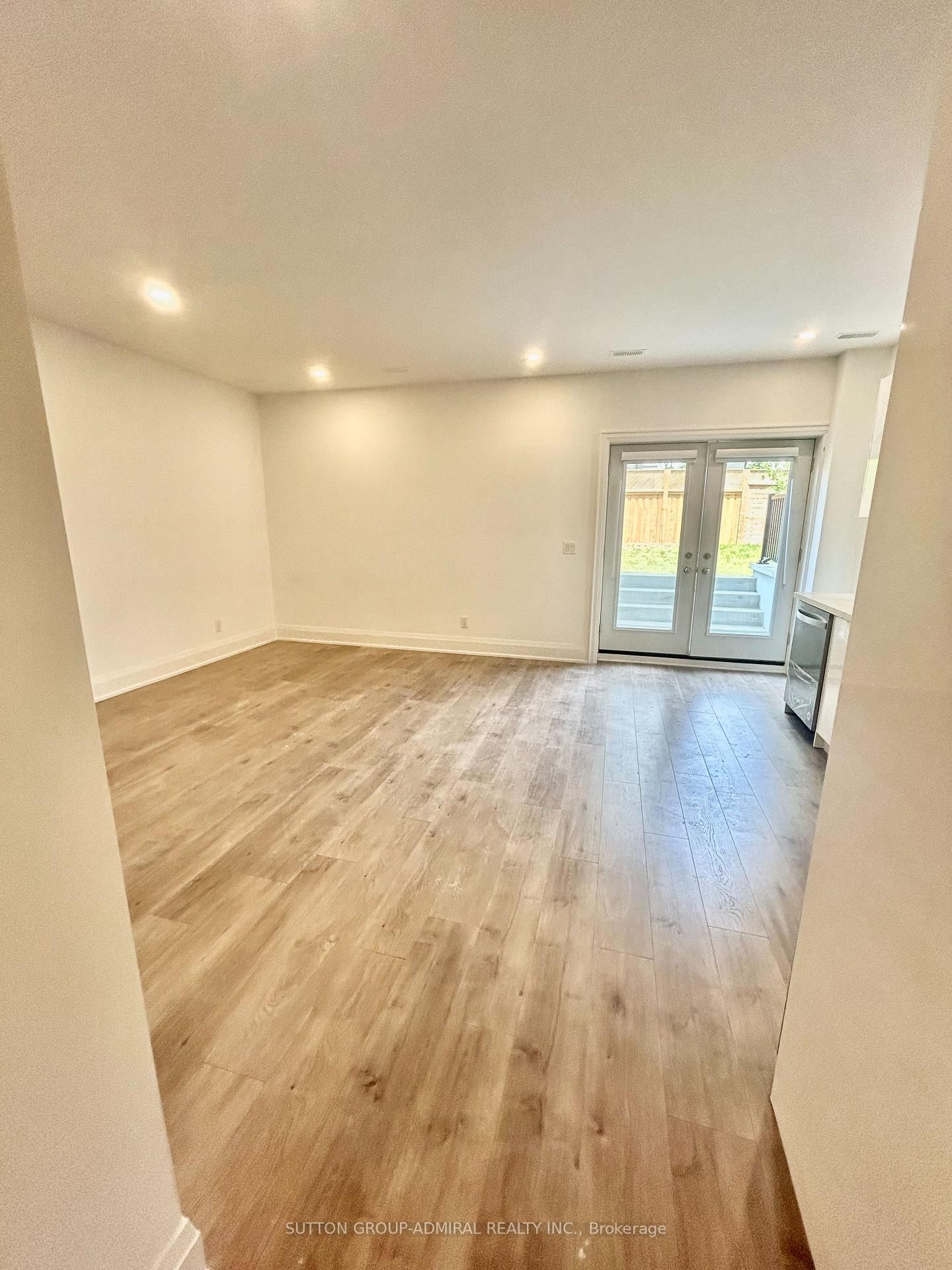 Direzze 18 Court • Richmond Hill, ON photo 35