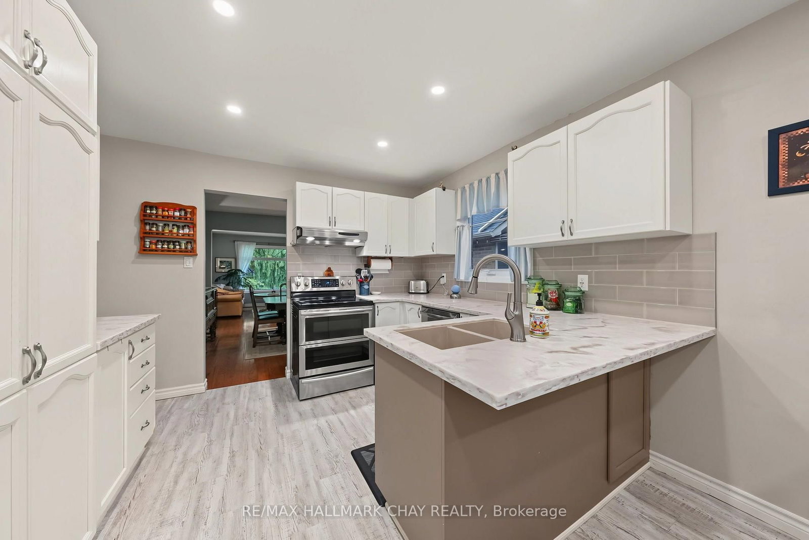 66 Hutchinson Drive • New Tecumseth, ON photo 10