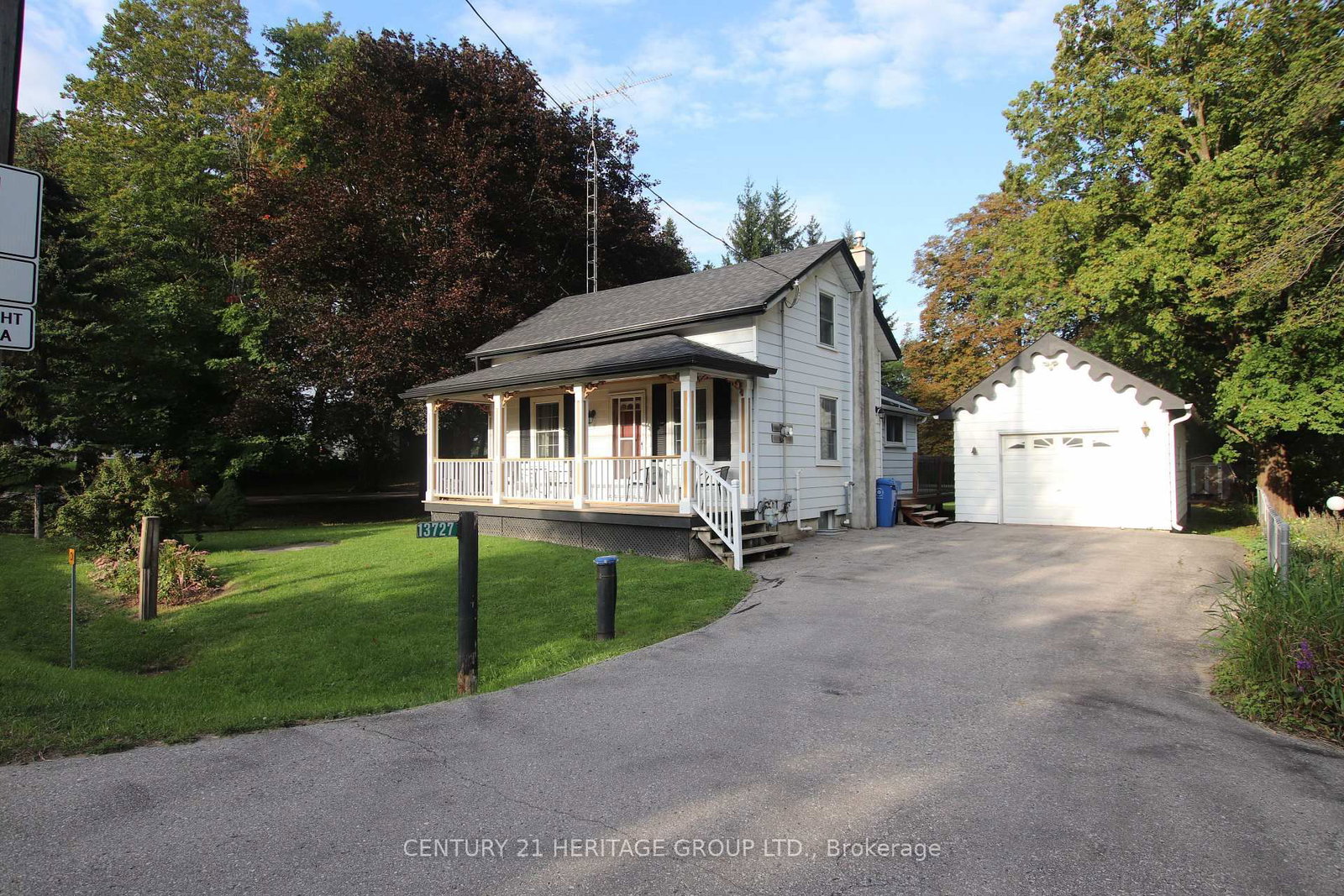 13727 Ninth Line • Whitchurch-Stouffville, ON photo 2