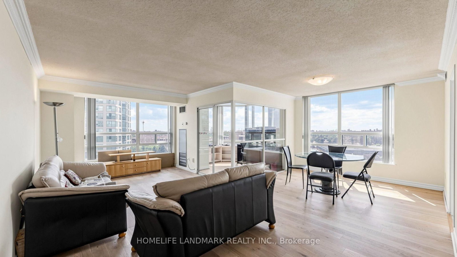 7805 Bayview Avenue • #913 • Markham, ON photo 12
