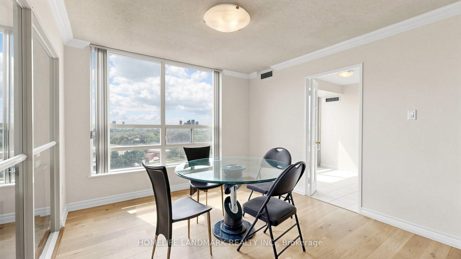 7805 Bayview Avenue • #913 • Markham, ON photo 19