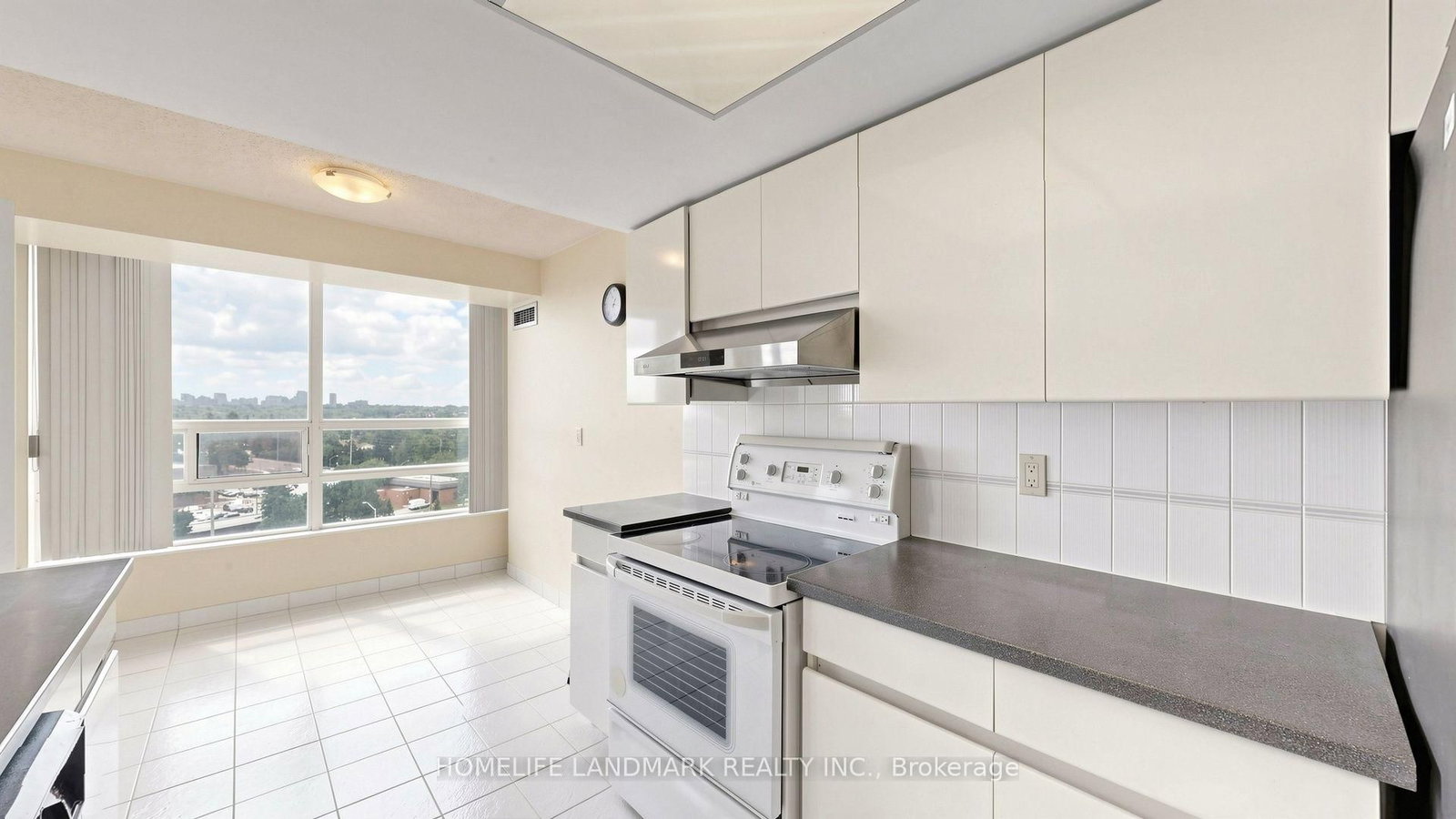 7805 Bayview Avenue • #913 • Markham, ON photo 21