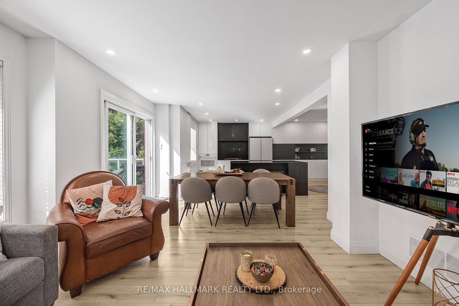 133 Heathwood Heights Drive • Aurora, ON photo 10