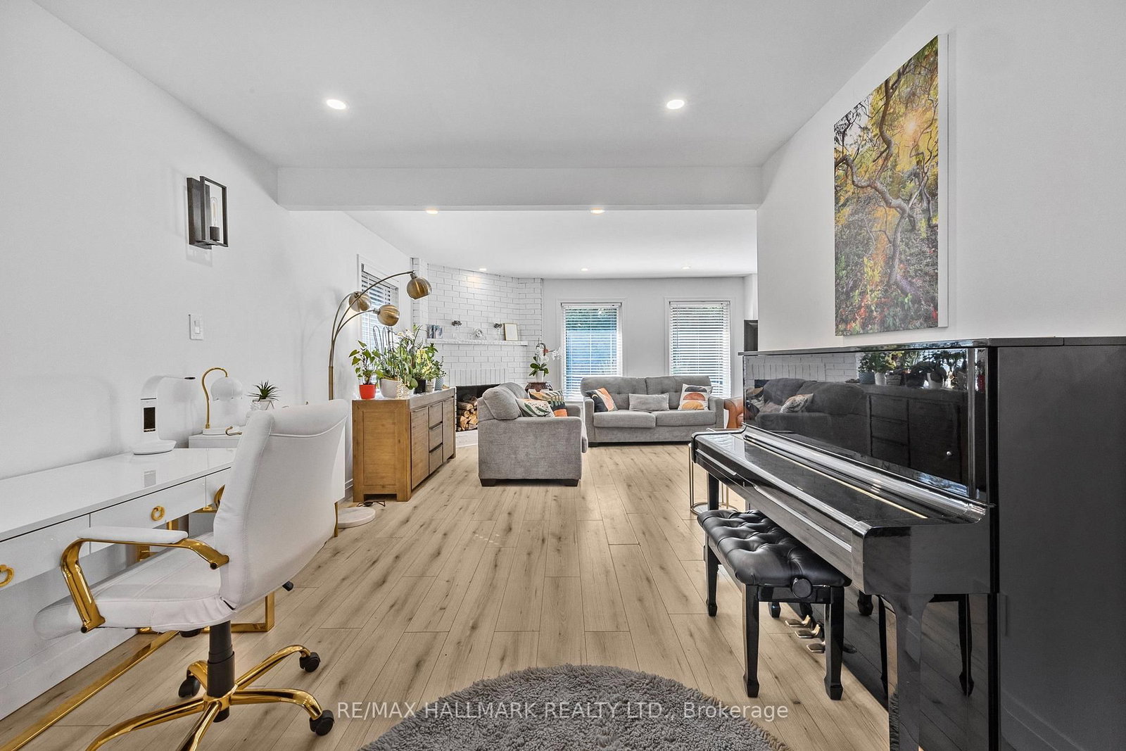 133 Heathwood Heights Drive • Aurora, ON photo 9