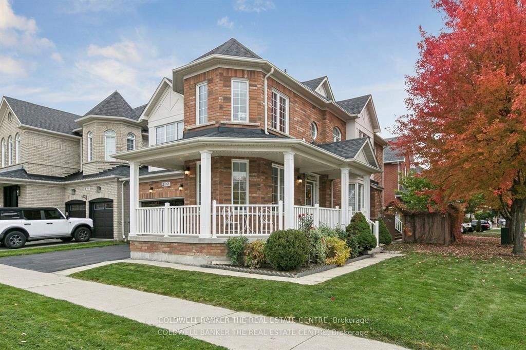 768 Millard Street E • Whitchurch-Stouffville, ON photo 2