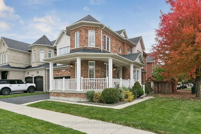 768 Millard Street E • Whitchurch-Stouffville, ON photo 2