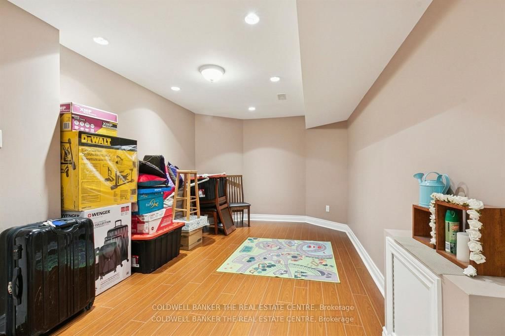 768 Millard Street E • Whitchurch-Stouffville, ON photo 22