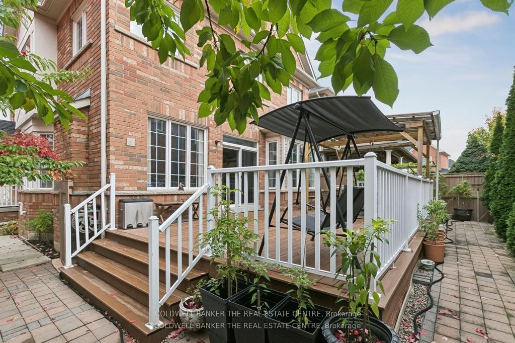 768 Millard Street E • Whitchurch-Stouffville, ON photo 4