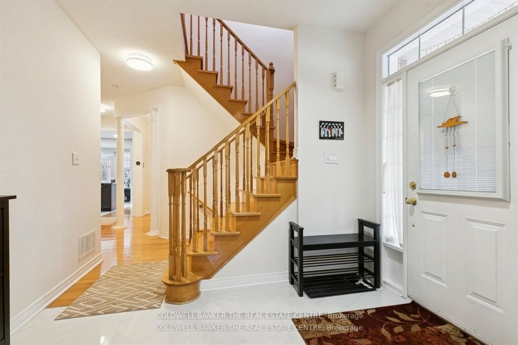 768 Millard Street E • Whitchurch-Stouffville, ON photo 6