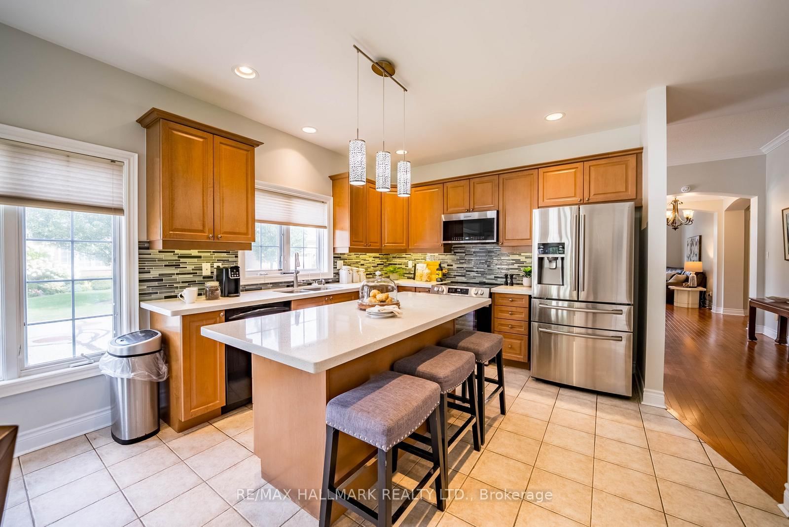 10 Vardon Gate • Whitchurch-Stouffville, ON photo 14