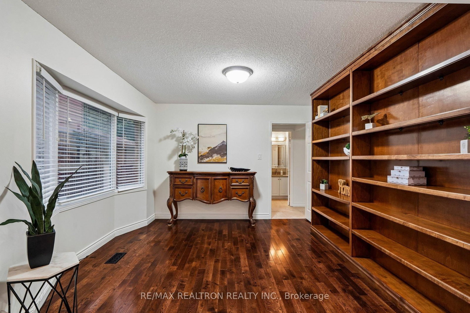 122 Colvin Crescent • Vaughan, ON photo 9
