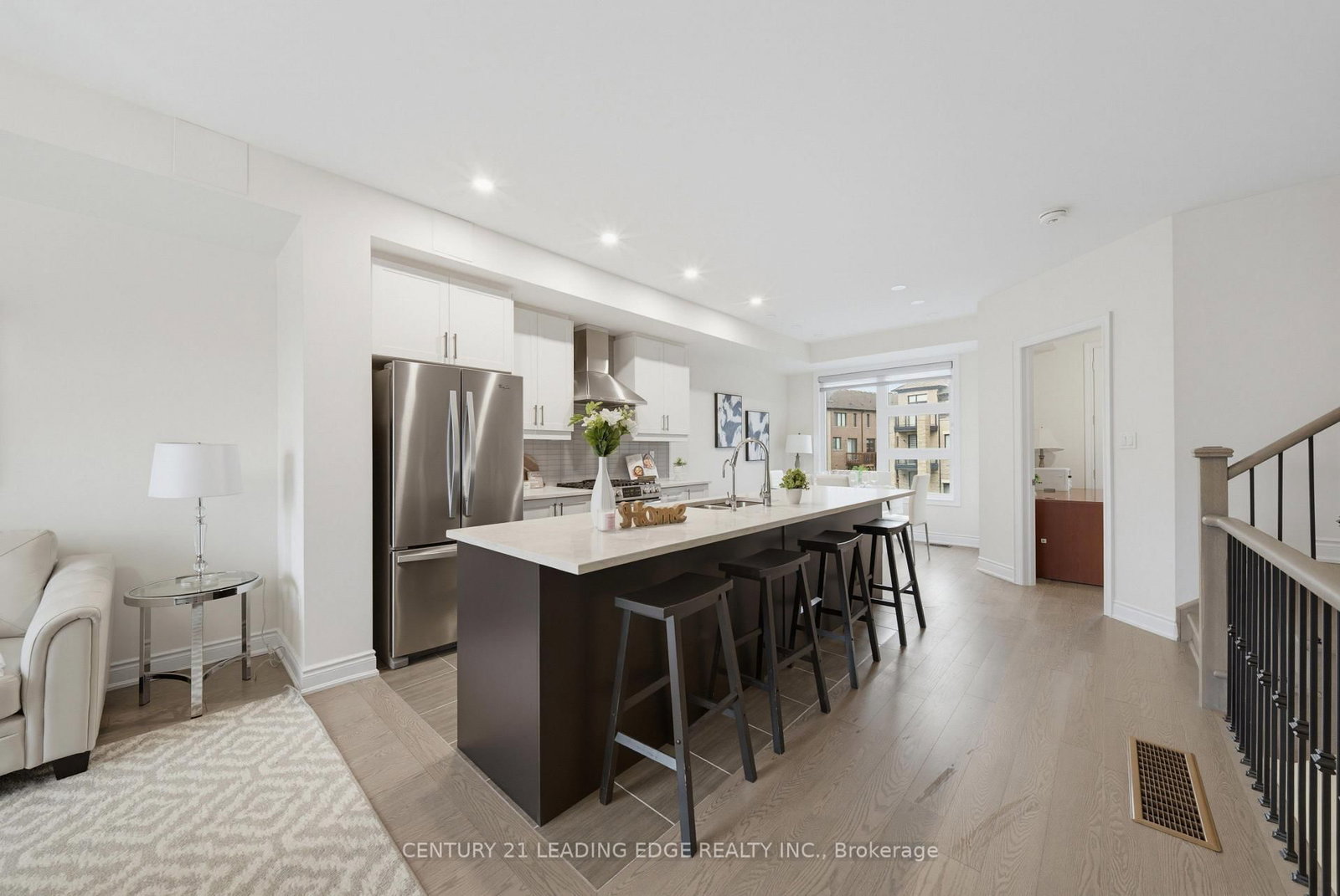 332 Laplante Street • Newmarket, ON photo 18