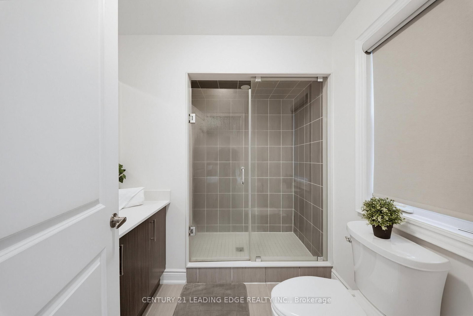 332 Laplante Street • Newmarket, ON photo 39