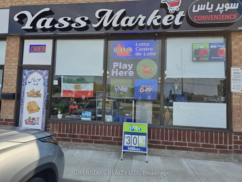 15461 Yonge Street, Aurora