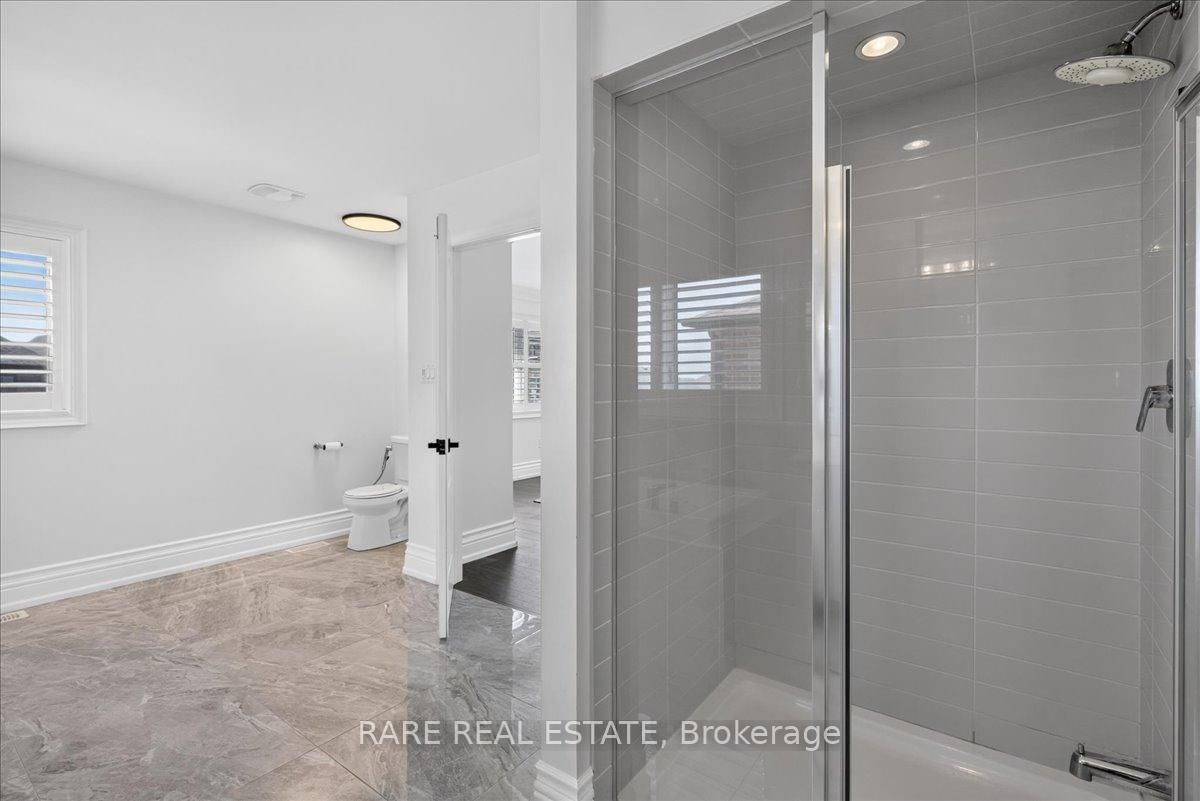 43 Pear Blossom Way • East Gwillimbury, ON photo 14