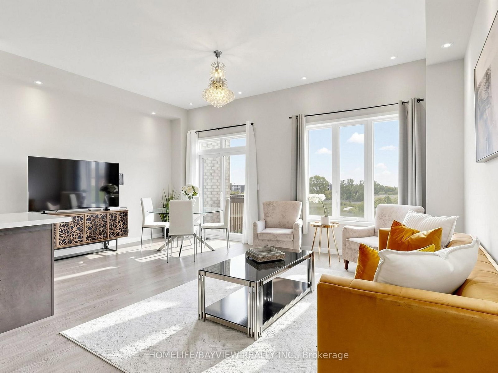 240 Elyse Court • Aurora, ON photo 11