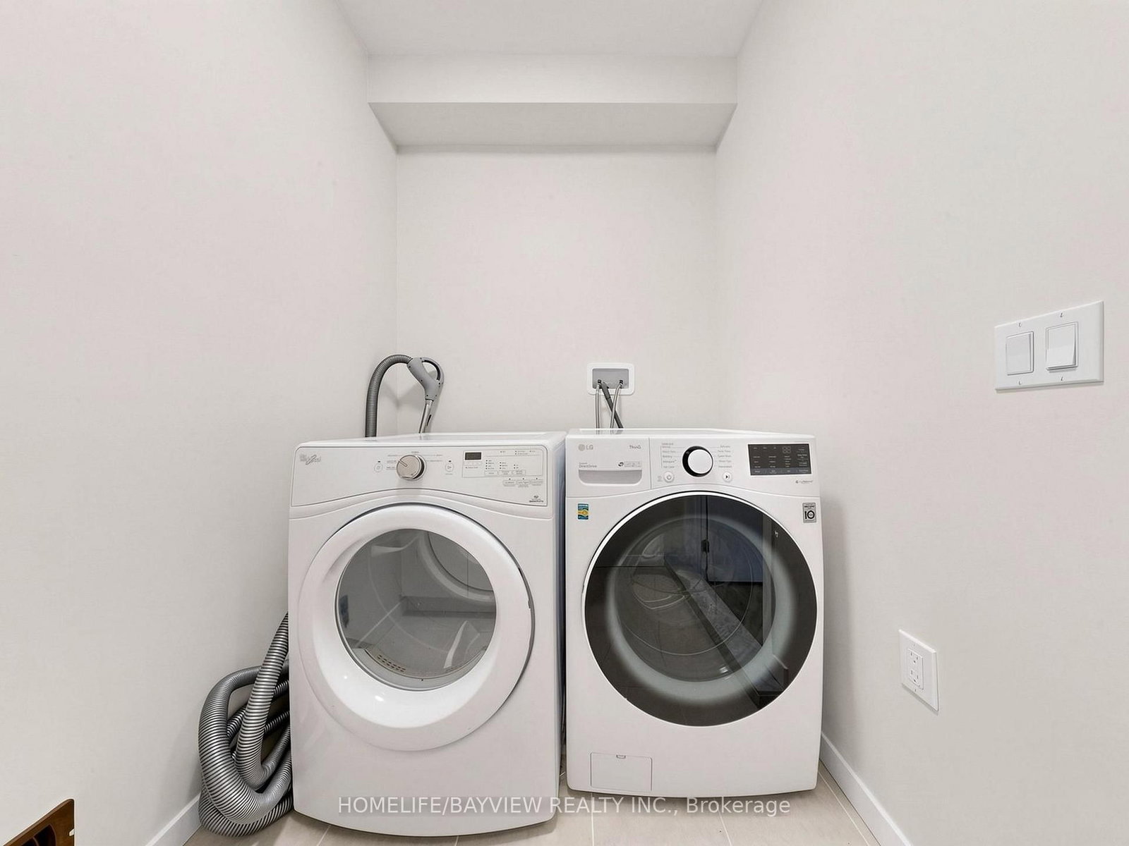 240 Elyse Court • Aurora, ON photo 28