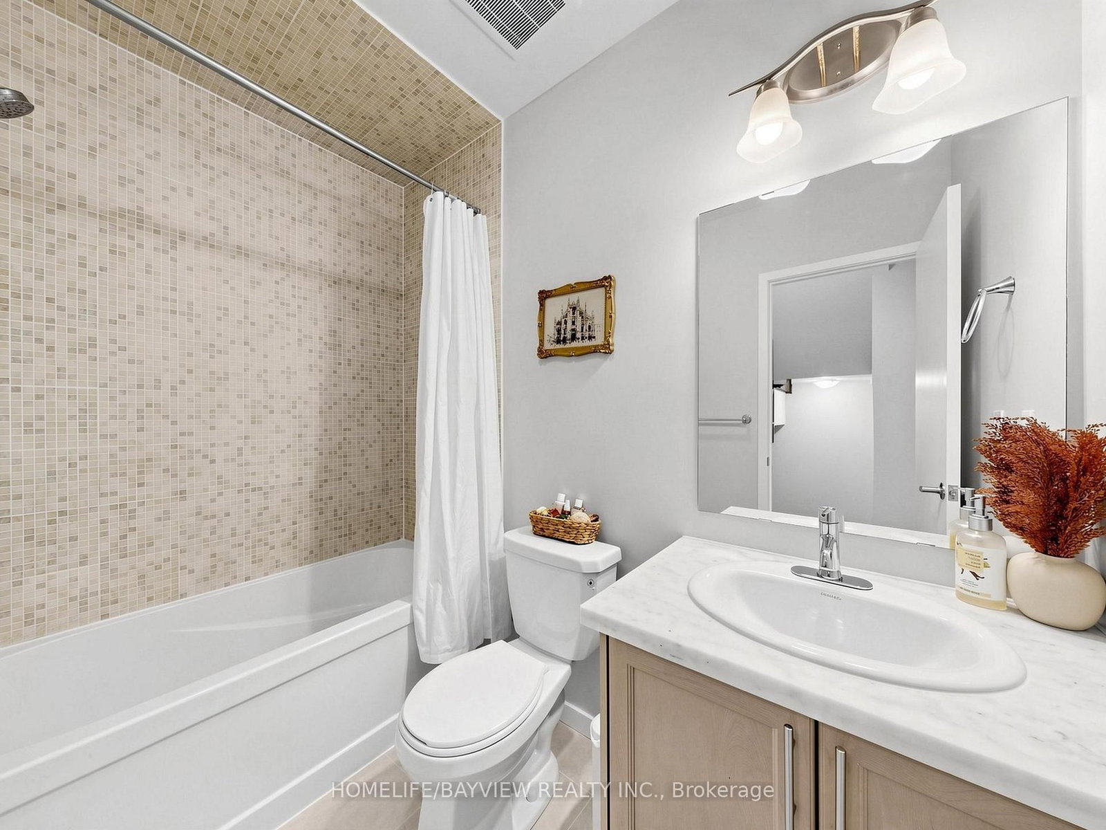 240 Elyse Court • Aurora, ON photo 33