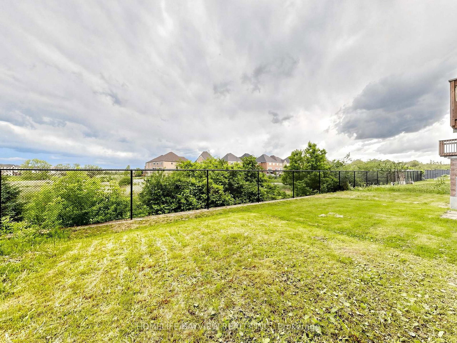 240 Elyse Court • Aurora, ON photo 38