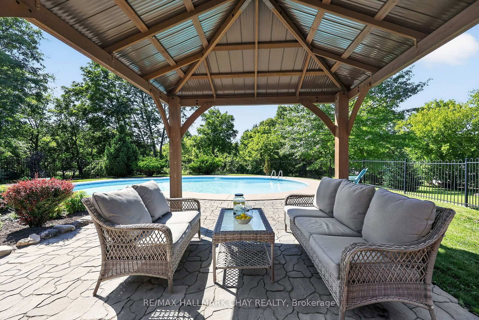 36 Mulock Drive • Bradford West Gwillimbury, ON photo 9