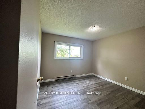 12 - 7 Lowndes Avenue