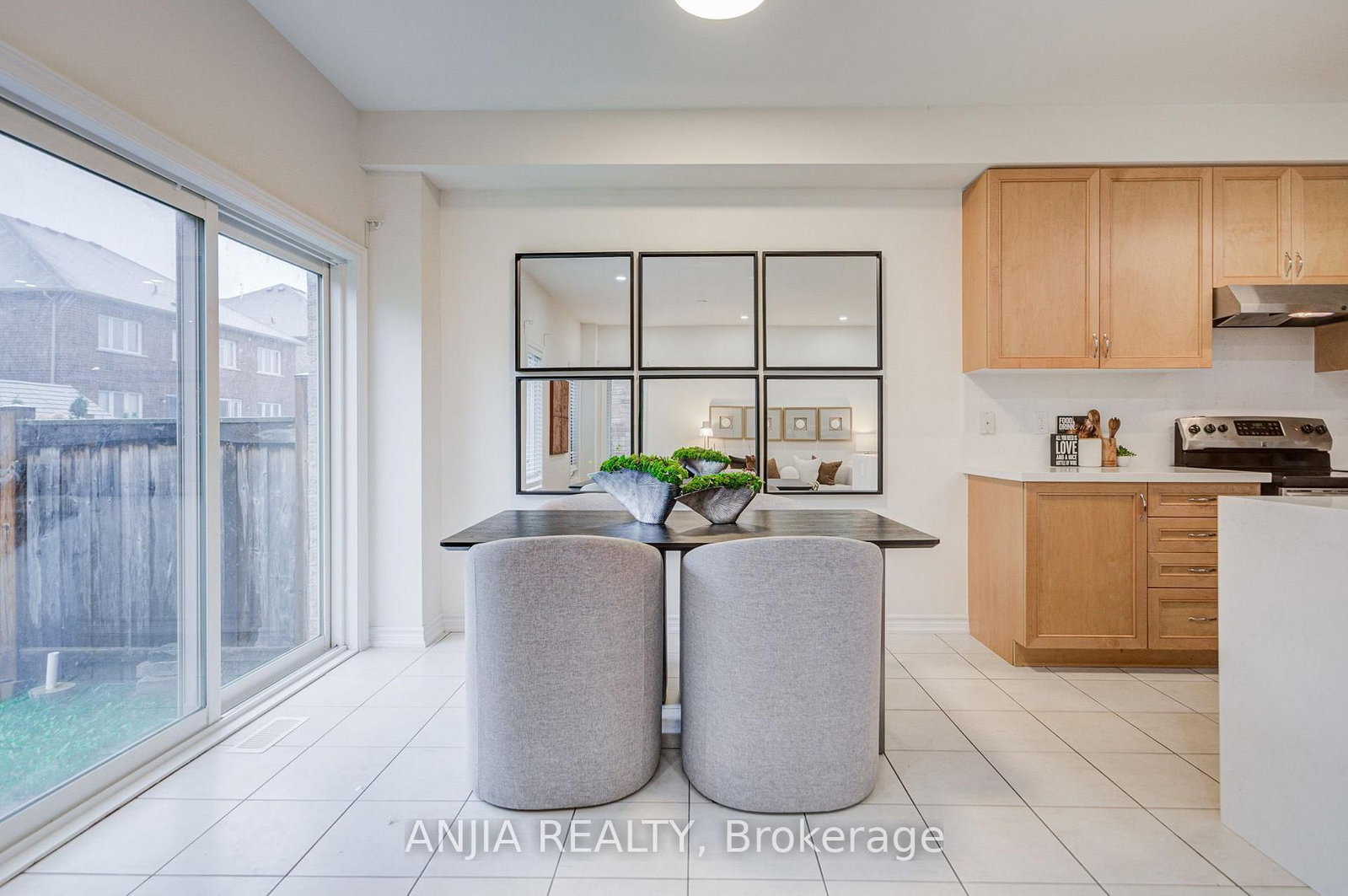 719 Hammersly Boulevard • Markham, ON photo 12