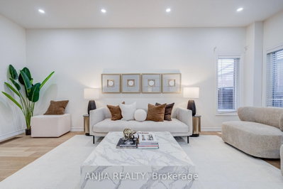 719 Hammersly Boulevard • Markham, ON photo 9