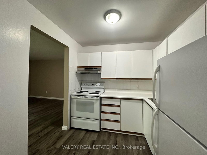 7 - 1 Lowndes Avenue