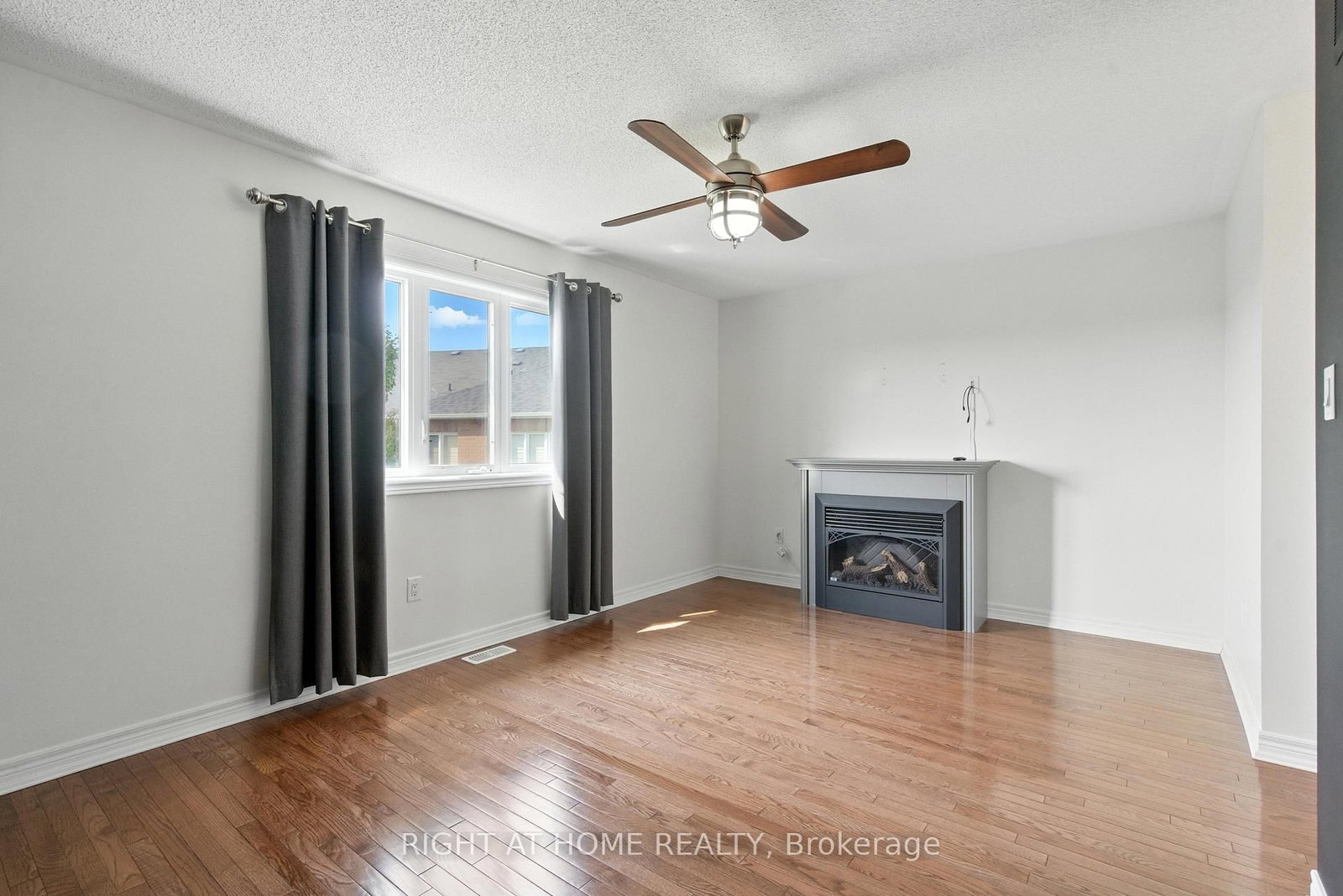 215 Canada Drive • Vaughan, ON photo 18