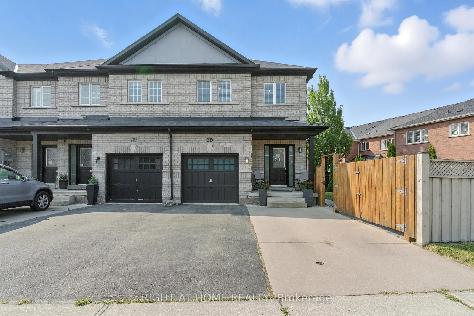 215 Canada Drive • Vaughan, ON photo 2