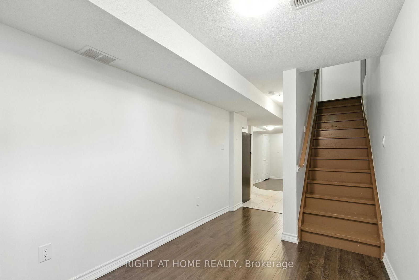 215 Canada Drive • Vaughan, ON photo 24