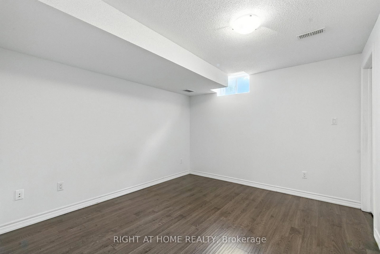 215 Canada Drive • Vaughan, ON photo 29