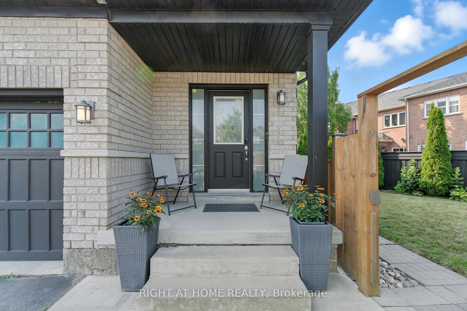 215 Canada Drive • Vaughan, ON photo 3