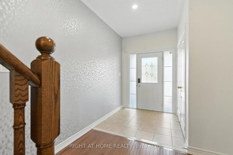 215 Canada Dr photo 4